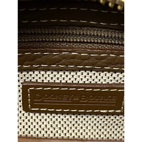 Dooney & Bourke Tan Brown Logo Print Mini Bucket Bag Purse 6x8 in Zipper fob EUC - Picture 9 of 15